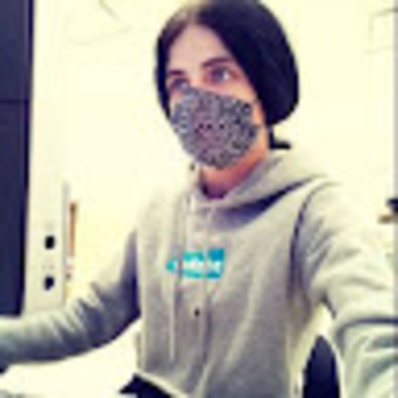 Meet your Posher, Scarlet - Picture 1 of 1